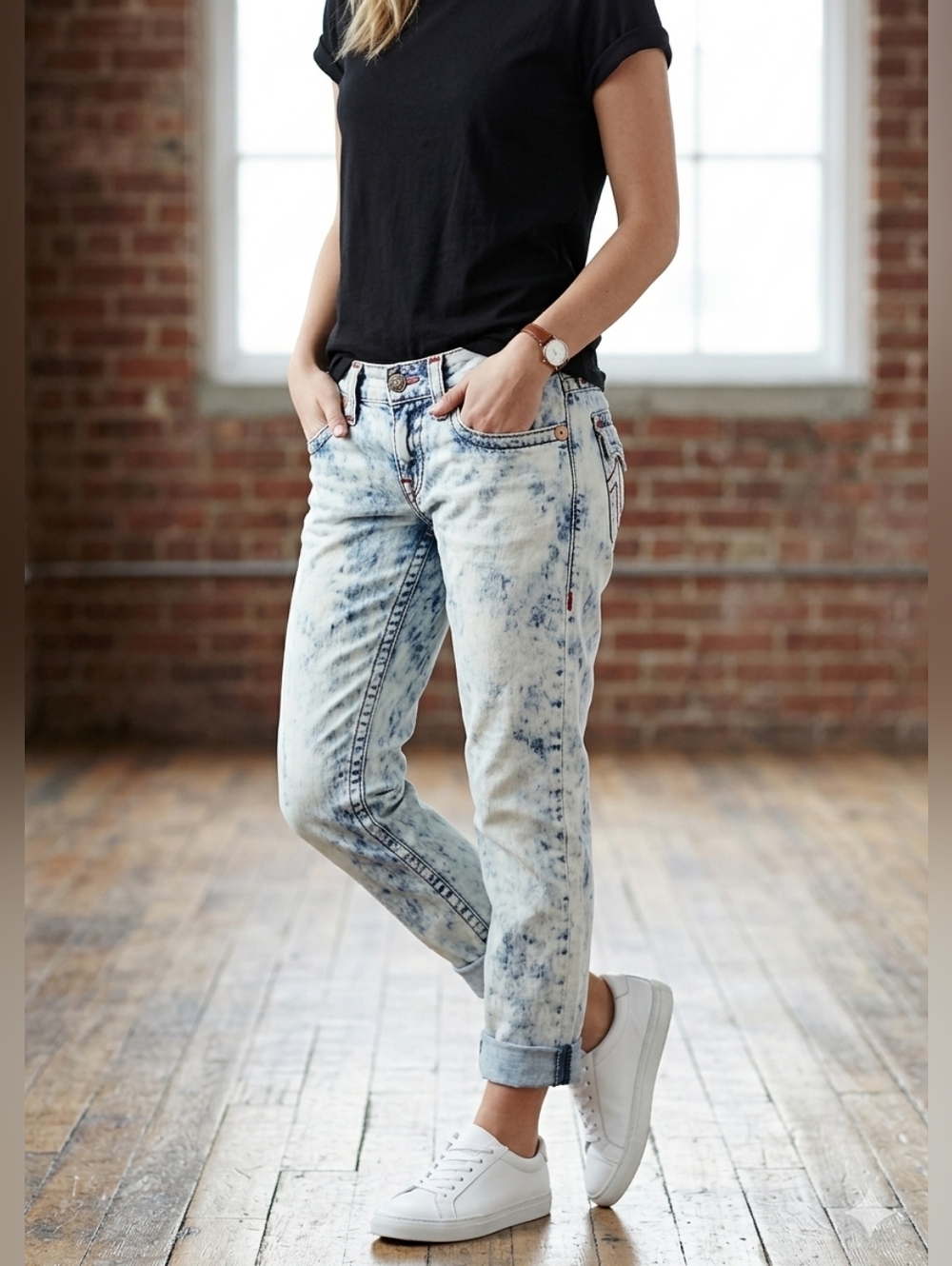 True Religion Boyfriend Acid Wash Jeans size 24